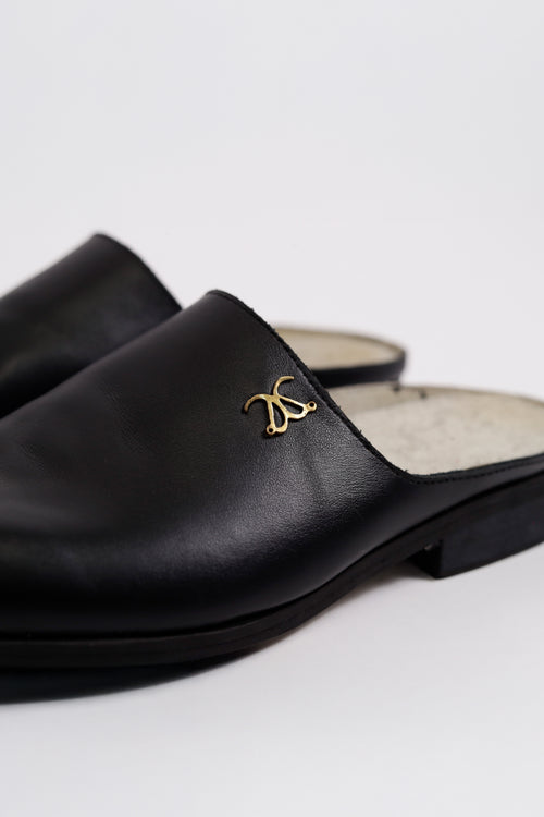 Black Leather Samara